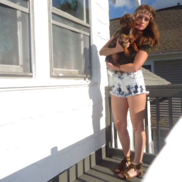 Meet your posher, AllieA - Picture 7 of 9